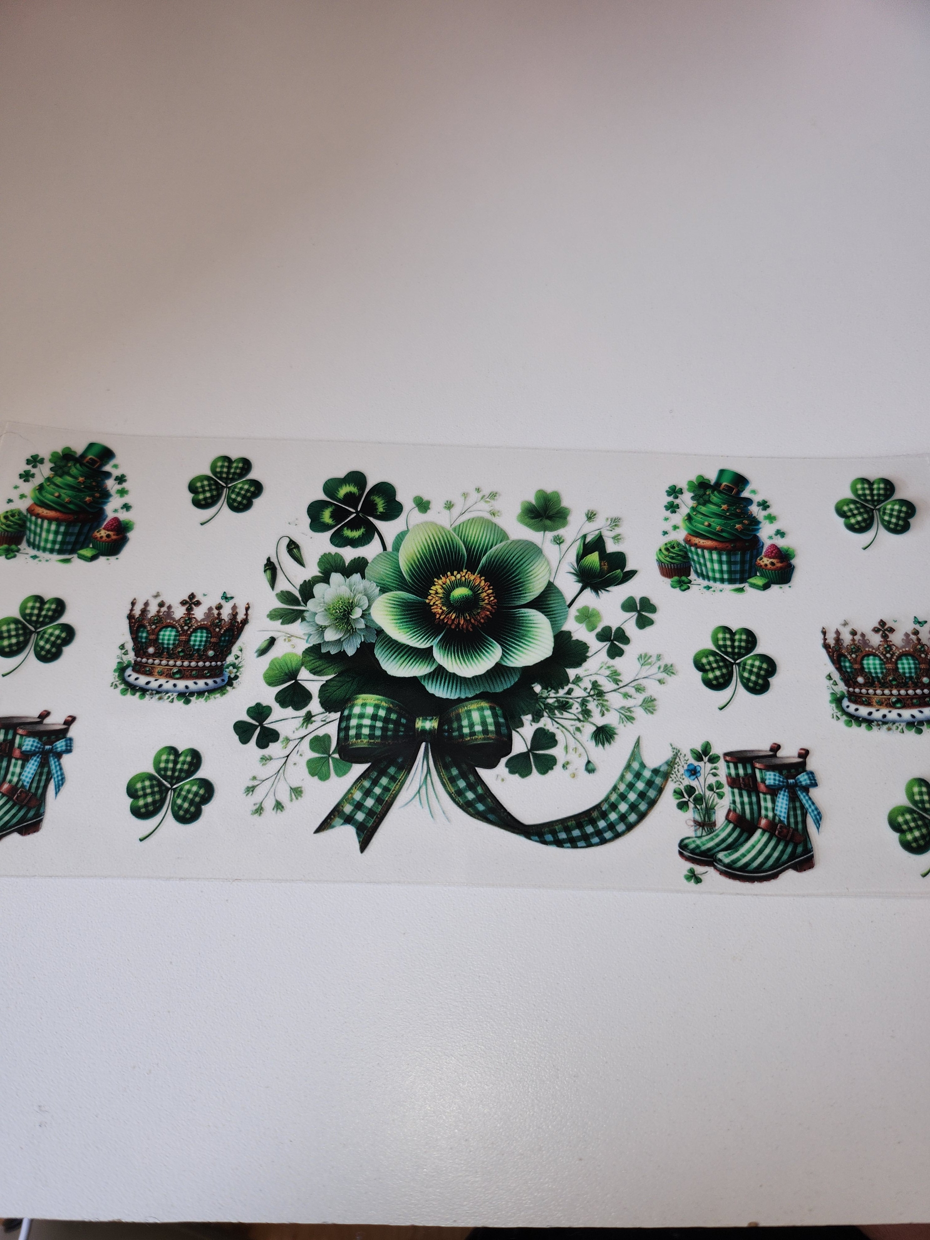 St. Patrick's Day Wraps 16 oz
